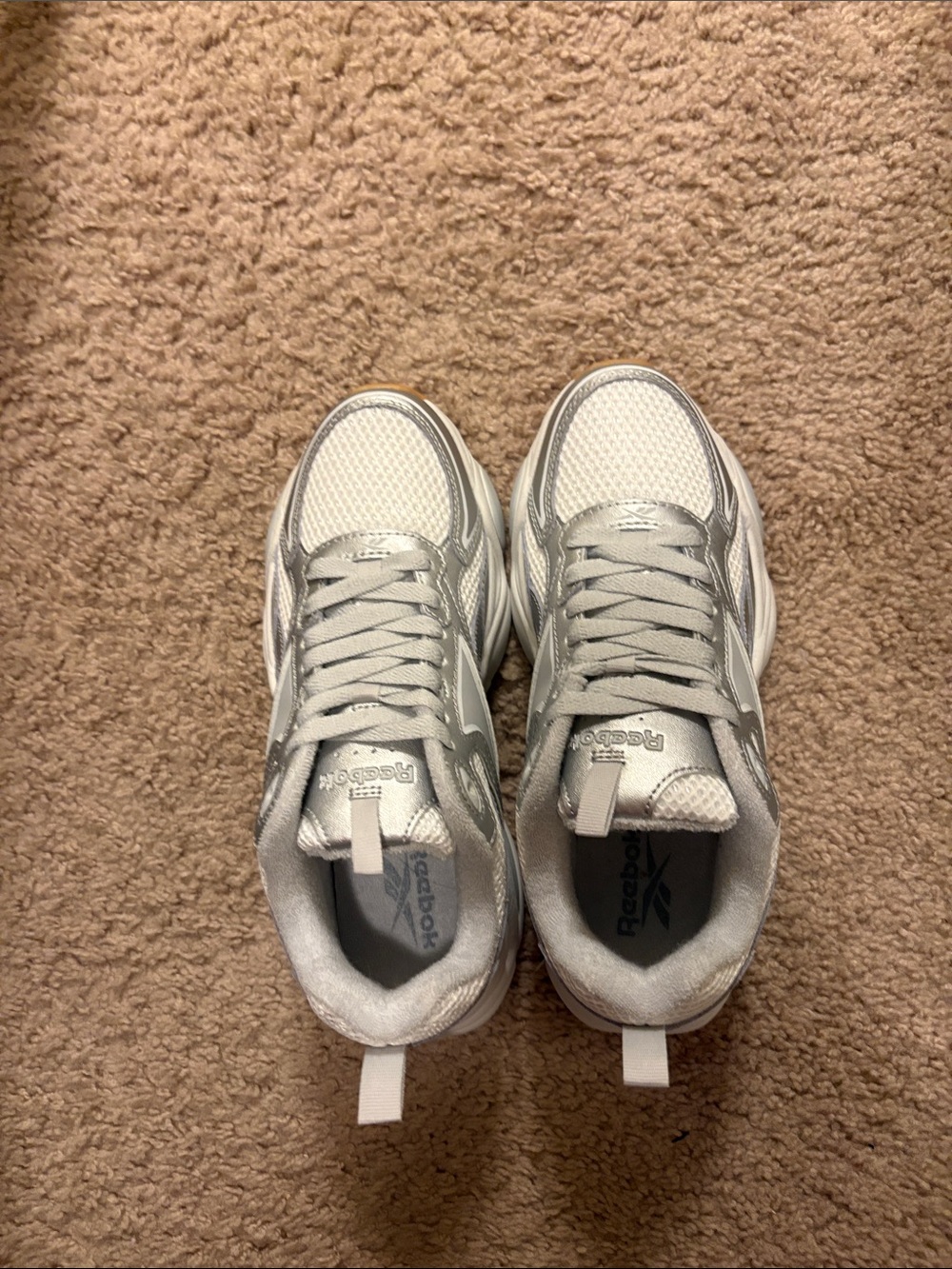 Reebok Charge Silver & White Chunky Bottom Athletic Sneakers women’s 9